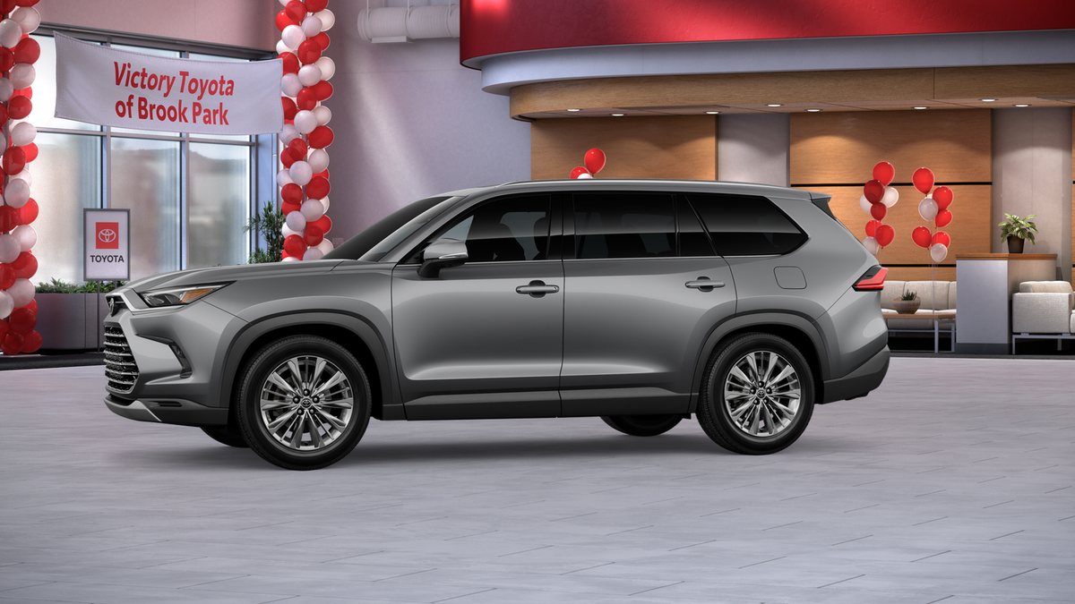 New 2026 Heavy Metal <sup>1</sup> Toyota  Platinum image 5