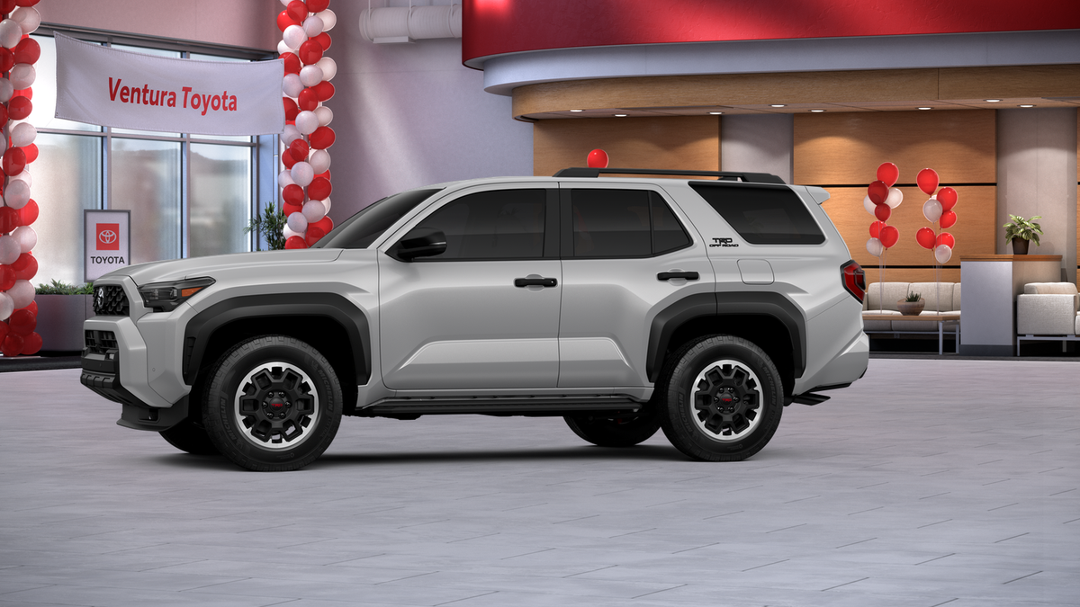 2025 Toyota 4Runner TRD Off-Road photo 3