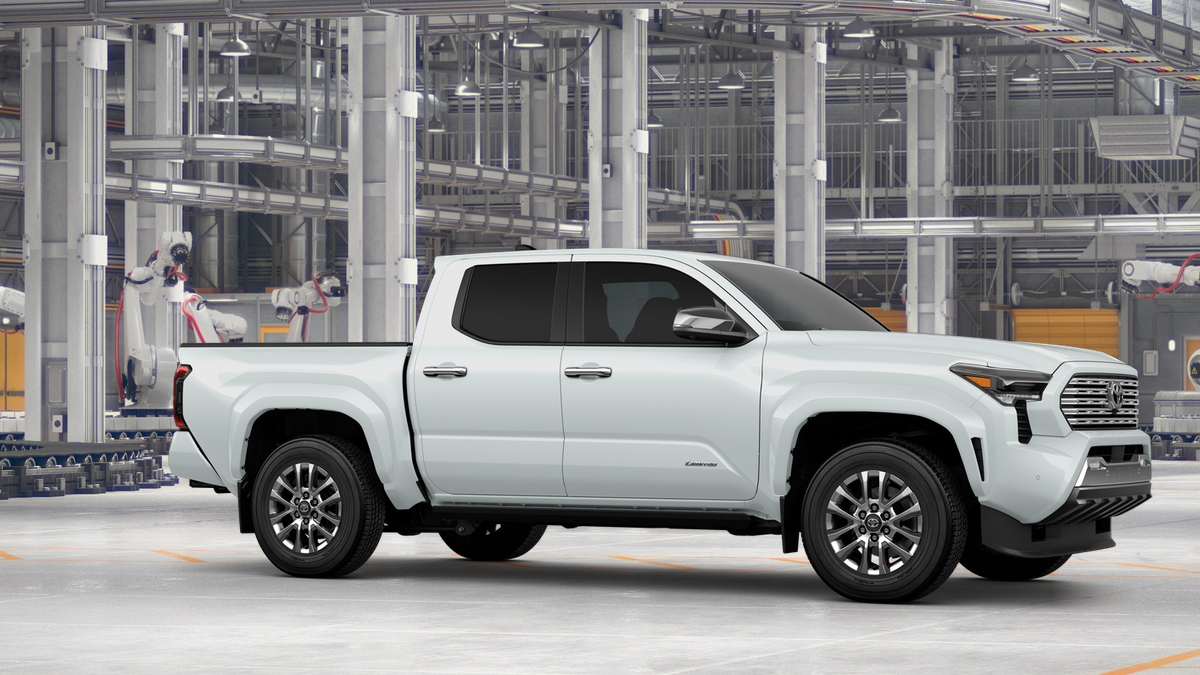 New 2026 Wind Chill Pearl <sup>1</sup> Toyota  Limited image 16