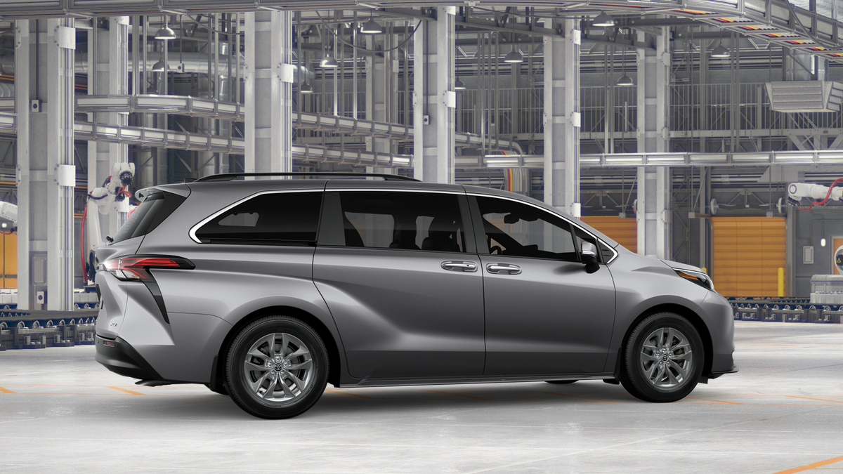 New 2026 Heavy Metal <sup>1</sup> Toyota  XLE image 13