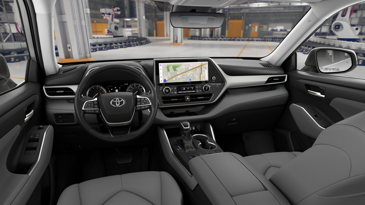 2025 Toyota Highlander XLE photo 18