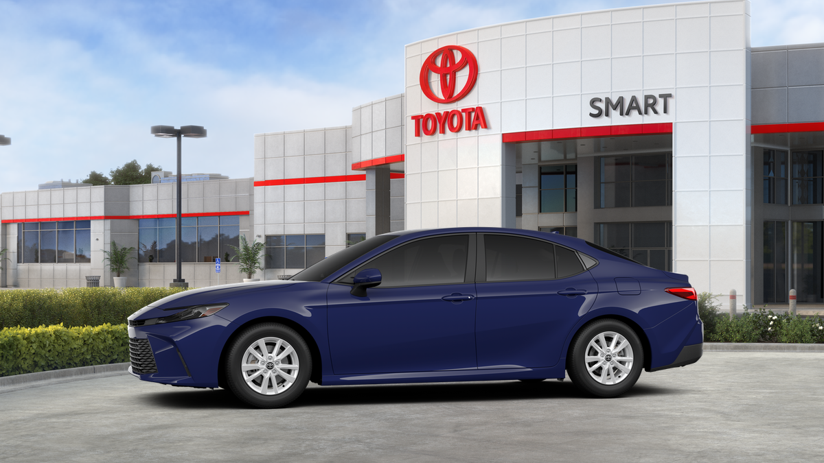 2026 Toyota Camry LE photo 4