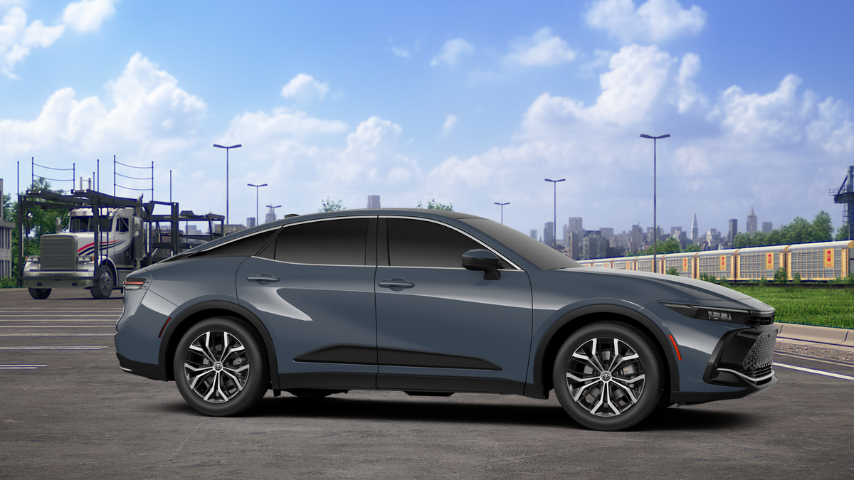 2026 Toyota Crown Limited - Photo 13