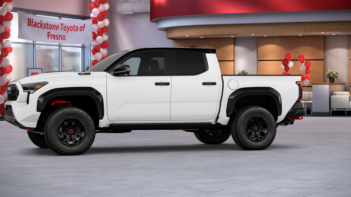 2026 Toyota Tacoma TRD Pro - Photo 6