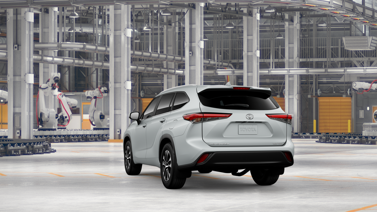 2026 Toyota Highlander XLE photo 4