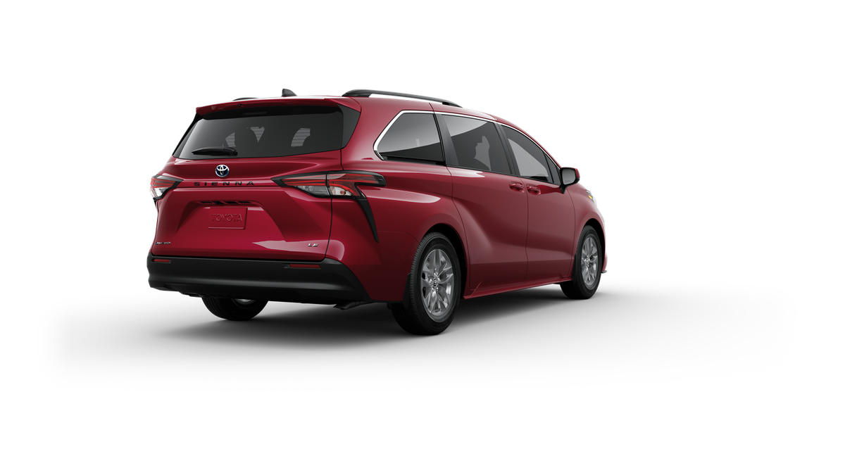 2025 Toyota Sienna LE photo 7