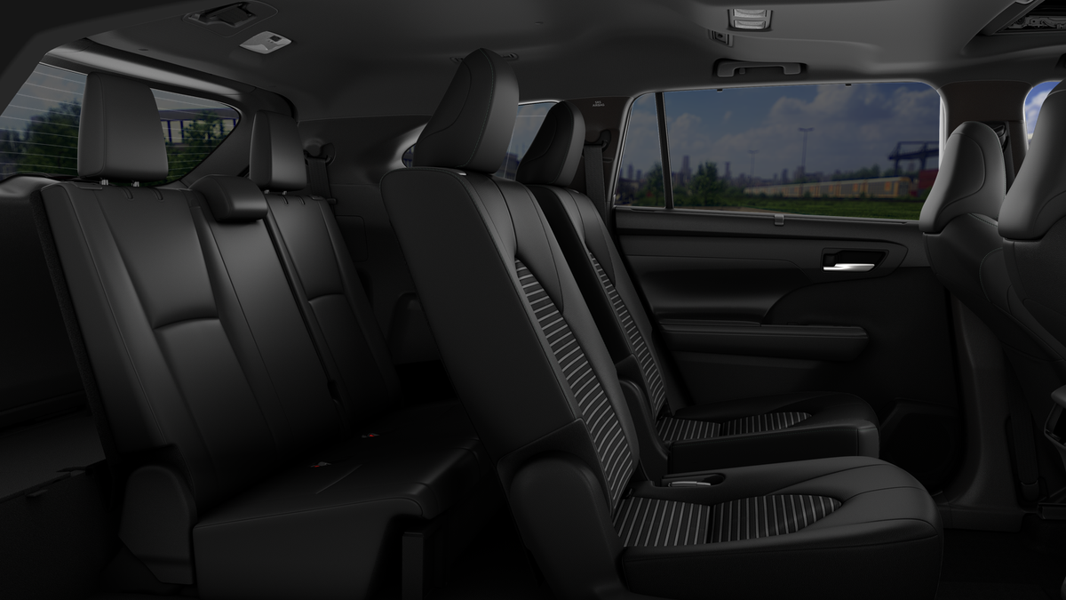 2025 Toyota Highlander XSE photo 21