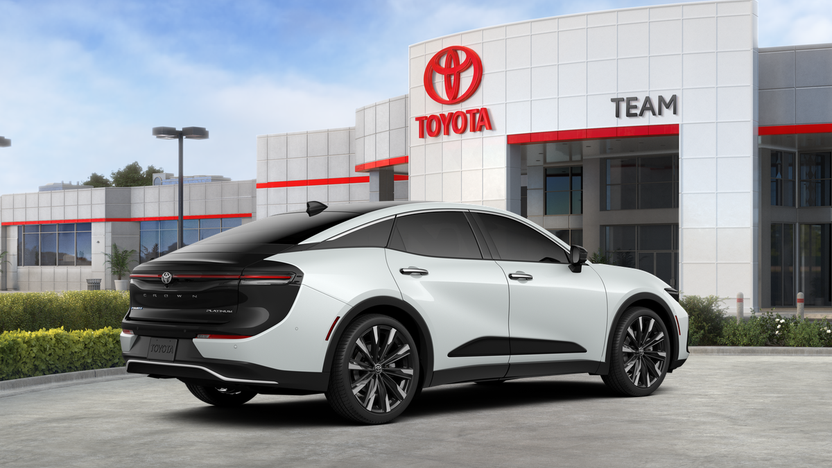 2026 Toyota Crown Platinum photo 22
