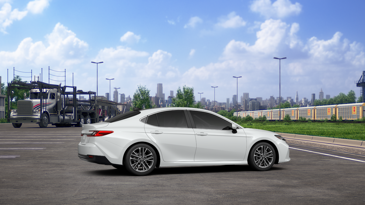 New 2027 Wind Chill Pearl <sup>1</sup> Toyota  XLE image 13