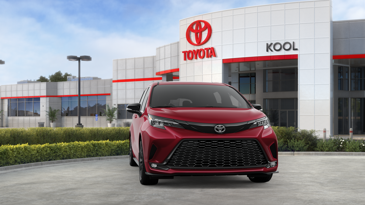 New 2026 Ruby Flare Pearl <sup>1</sup> Toyota  XSE image 18