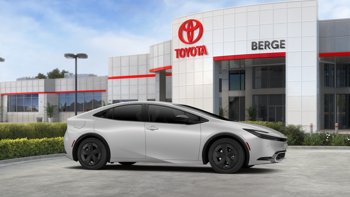 New 2027 Toyota Prius Plug-in Hybrid Sedan