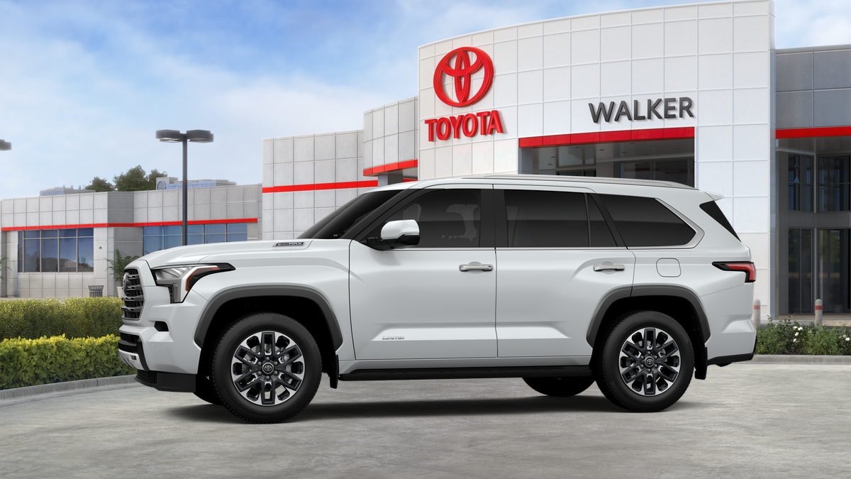 New 2026 Wind Chill Pearl <sup>1</sup> Toyota  Limited image 5