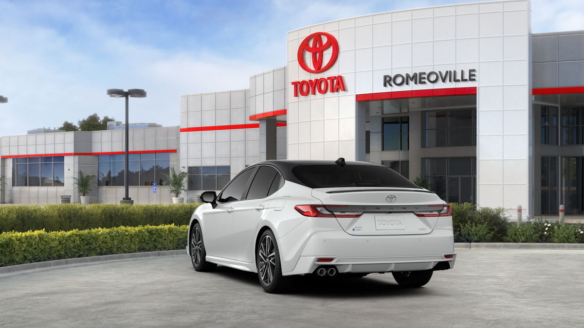 New 2026 Wind Chill Pearl with Midnight Black Metallic roof <sup>1</sup> Toyota  XSE AWD image 9