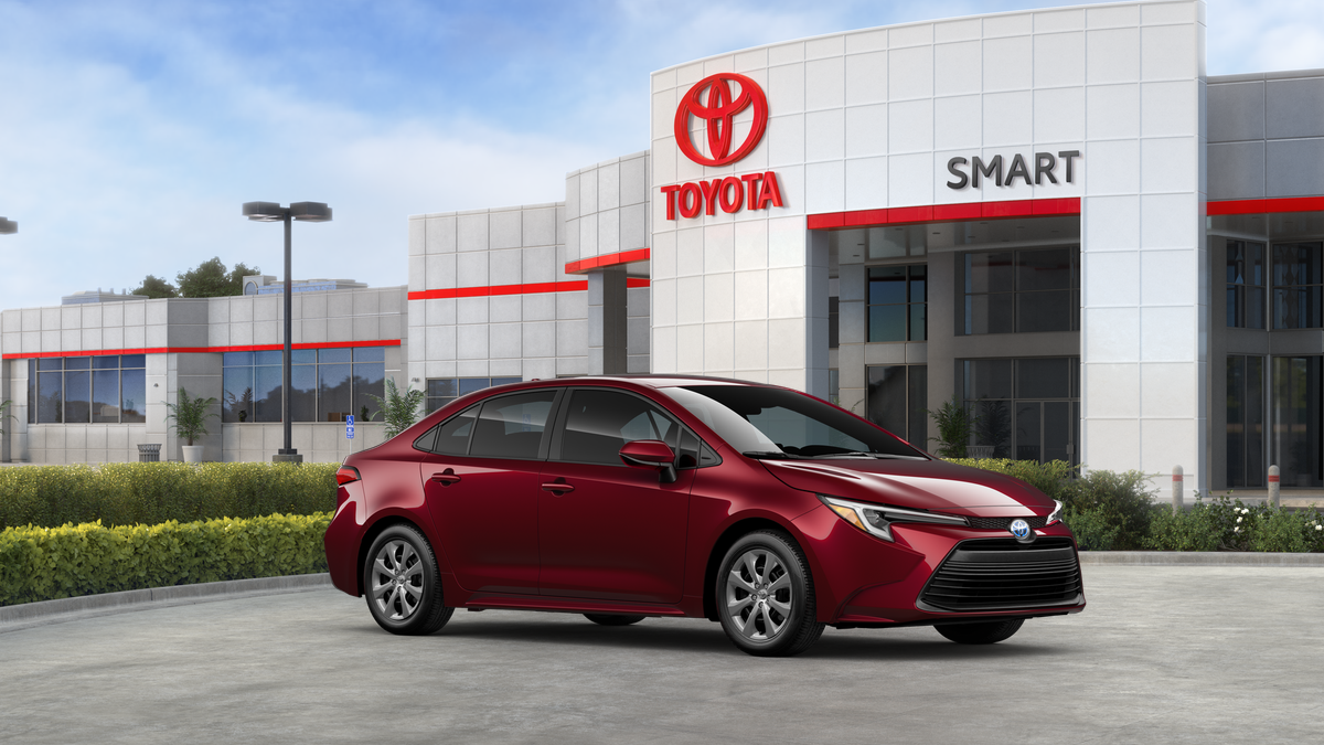 2025 Toyota Corolla Hybrid LE photo 13