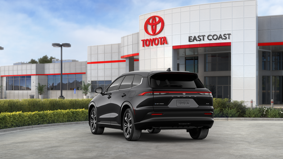 2025 Toyota Crown Signia XLE - Photo 62