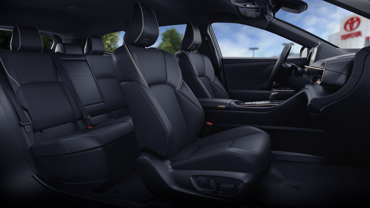 2025 Toyota Crown Signia XLE - Photo 75