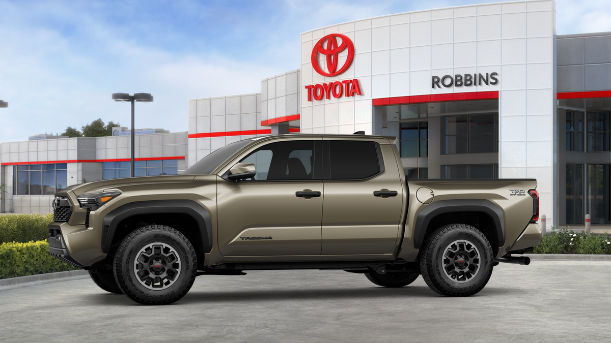 2025 Toyota Tacoma TRD Off-Road Double Cab photo 3