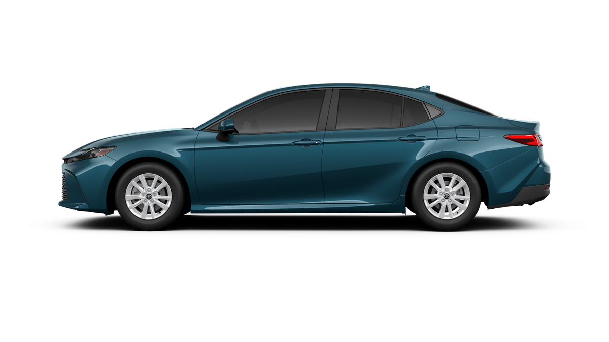 2026 Toyota Camry LE photo 5