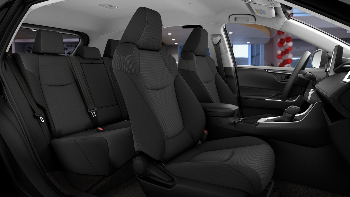 2025 Toyota RAV4 LE photo 20