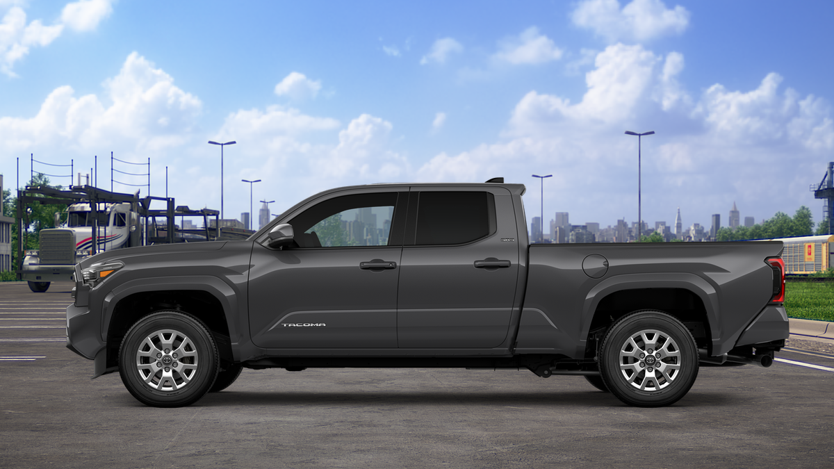 2025 Toyota Tacoma SR5 Double Cab photo 4