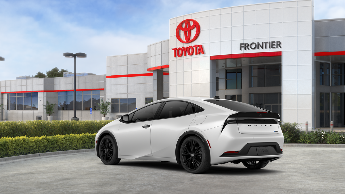 Prius Plug-in Hybrid Nightshade Edition 2.0L 4-Cyl. ECVT FWD [5]