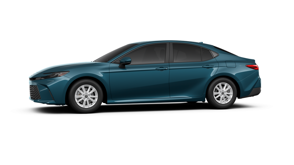 2026 Toyota Camry LE photo 4