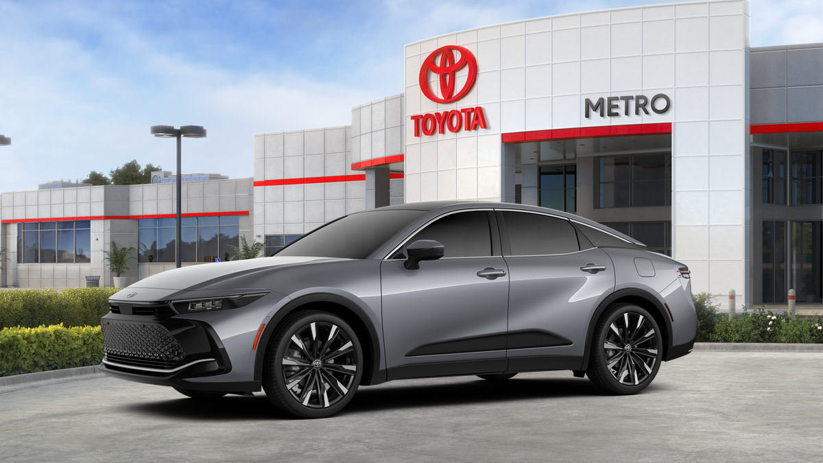 New 2026 Heavy Metal <sup>1</sup> Toyota  Platinum image 3