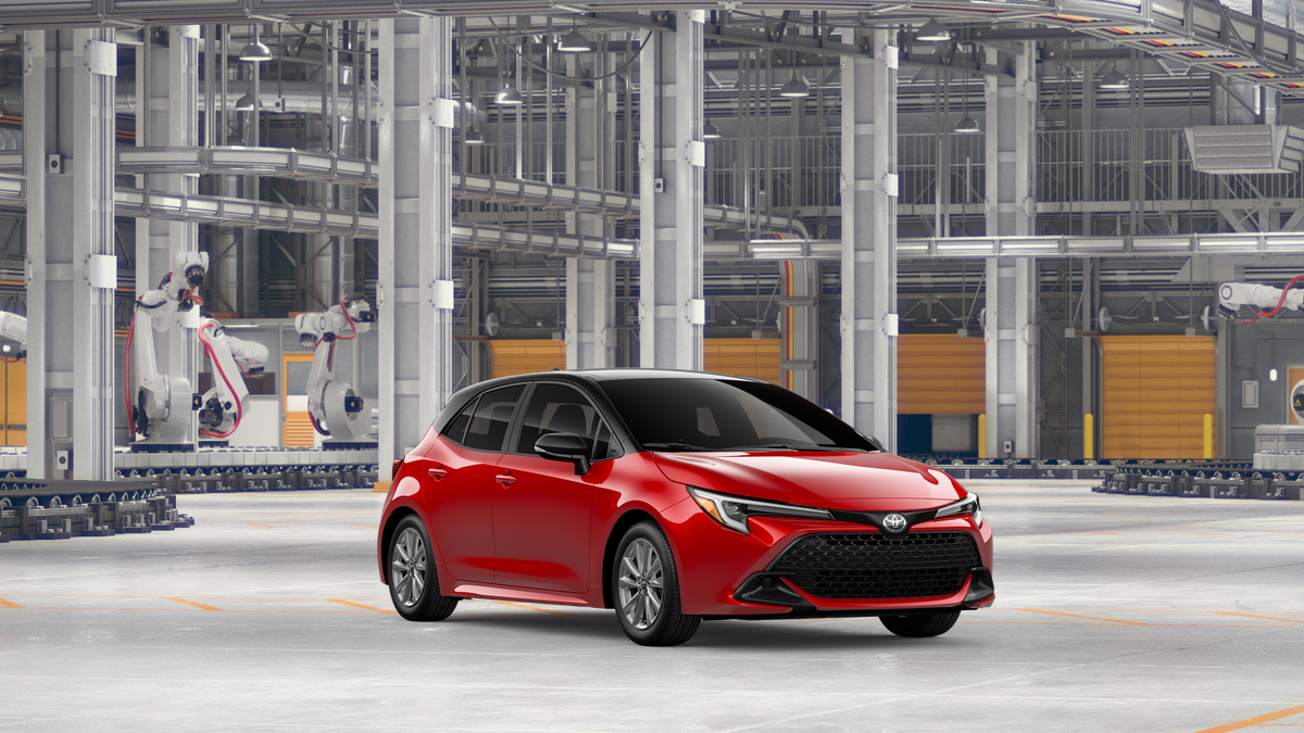 New 2027 Finish Line Red with Black roof <sup>1</sup> Toyota  SE image 17