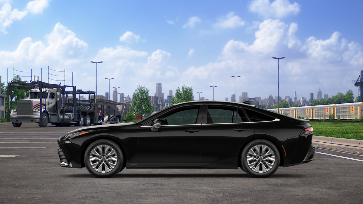 2025 Toyota Mirai XLE photo 4