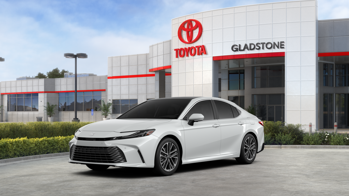 2025 Toyota Camry XLE's photo