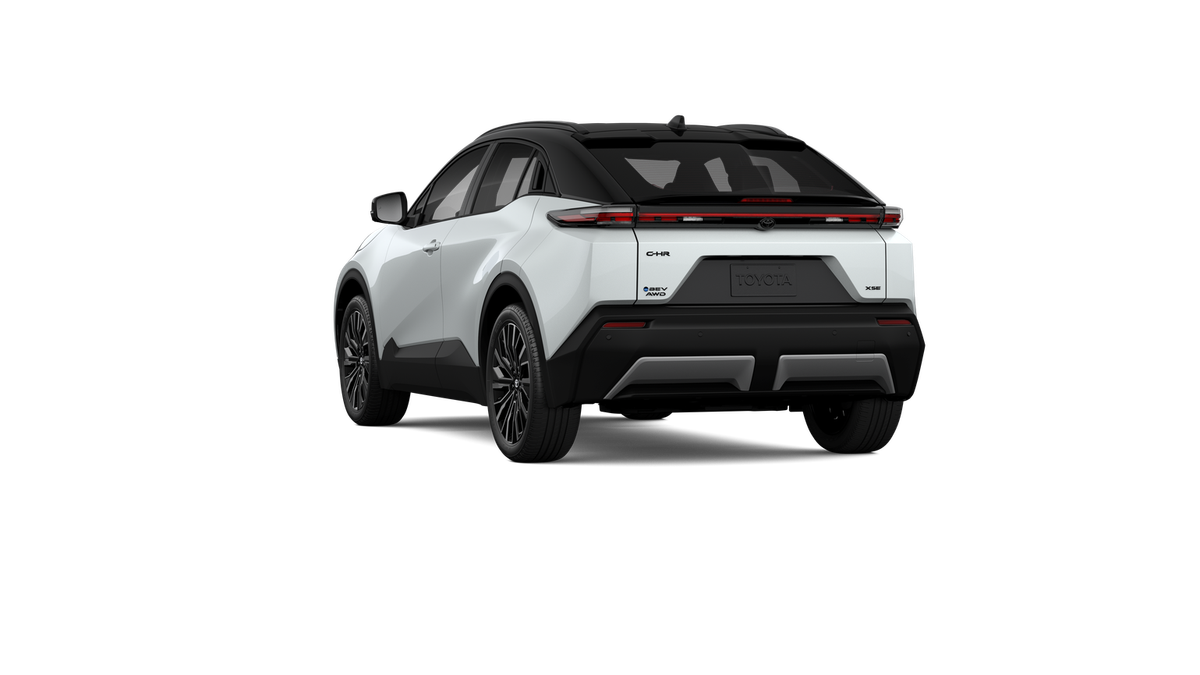 New 2026 Wind Chill Pearl with Midnight Black Metallic roof <sup>1</sup> Toyota  XSE image 9