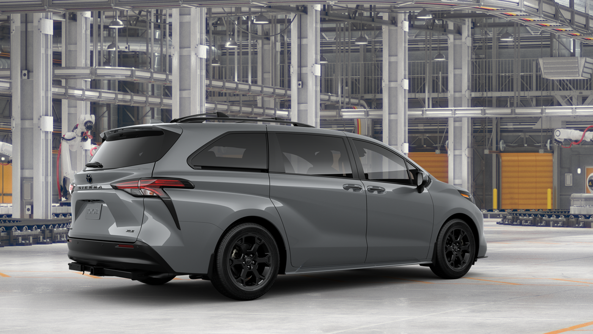 2025 Toyota Sienna Woodland Edition photo 12