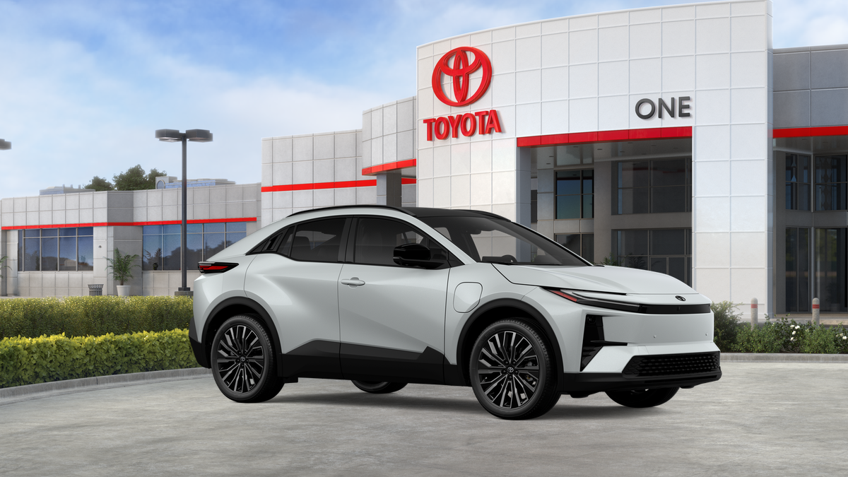 New 2026 Wind Chill Pearl <sup>1</sup> Toyota  XSE image 47