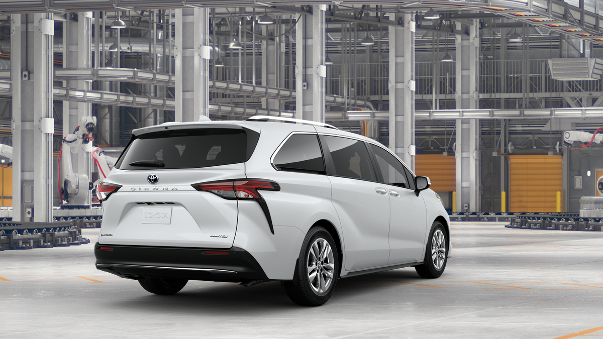 2025 Toyota Sienna Limited photo 11