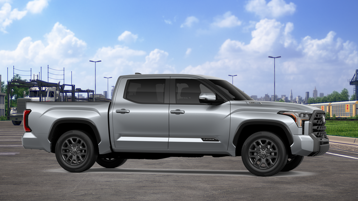 2026 Toyota Tundra Platinum CrewMax photo 15