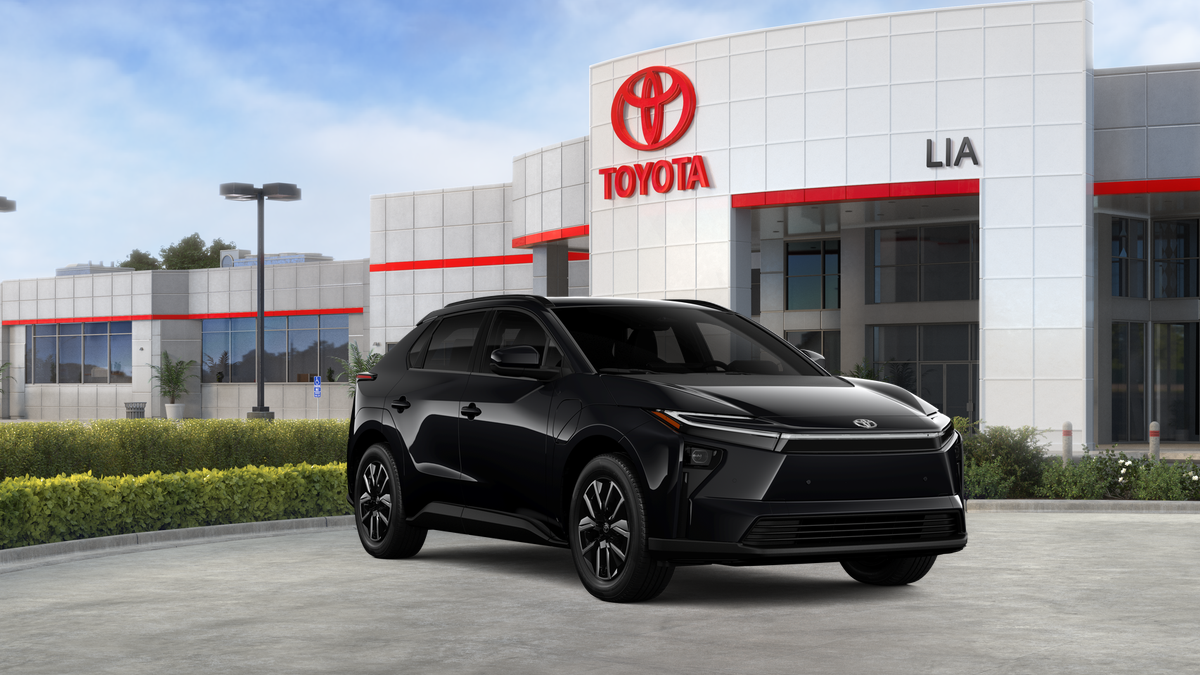 2026 Toyota bZ XLE - Photo 17