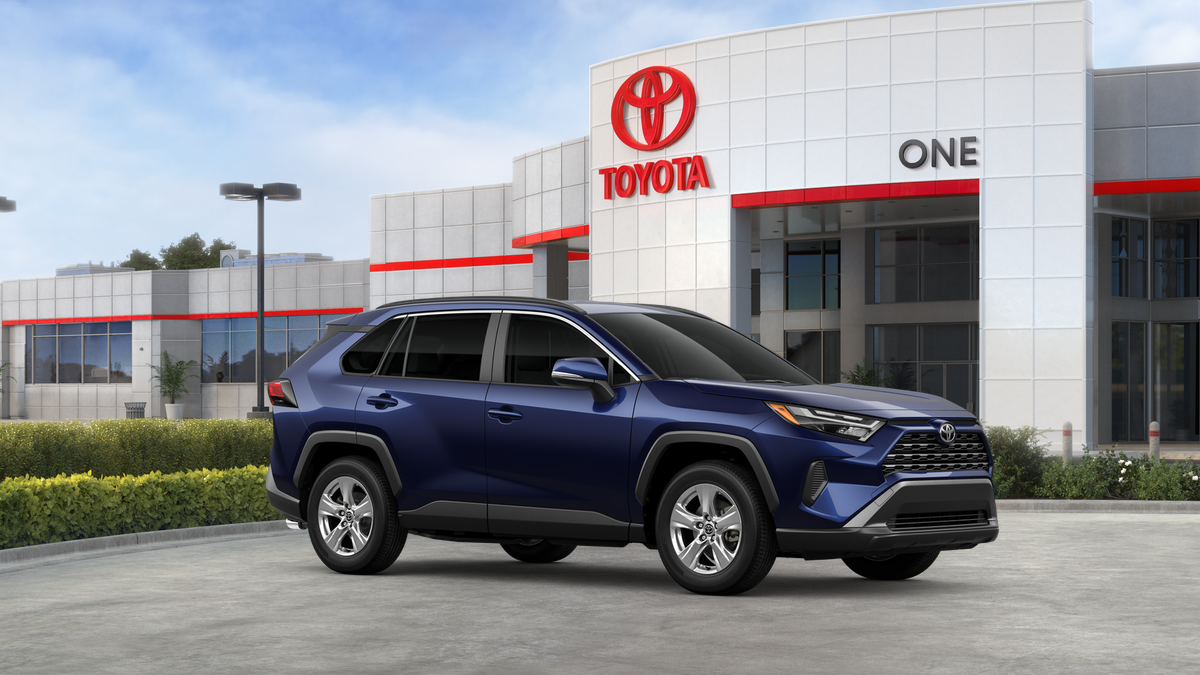 2025 Toyota RAV4 XLE photo 2