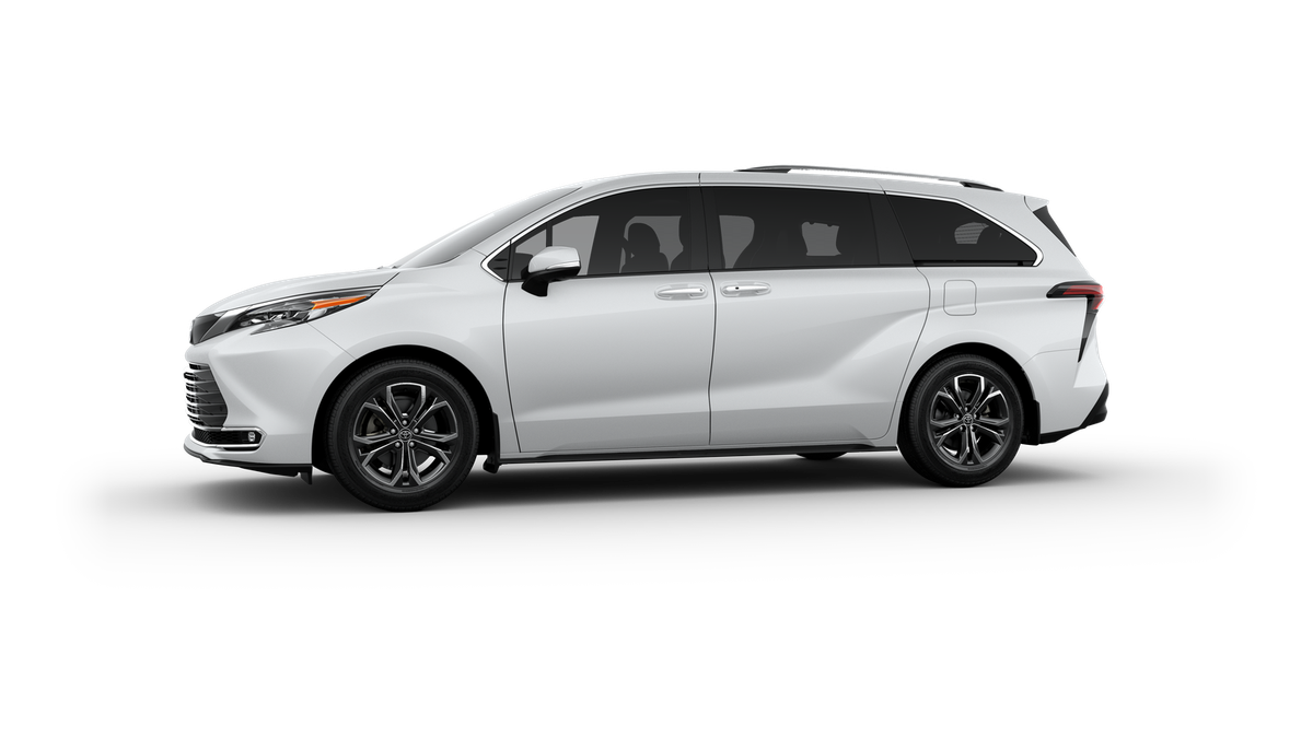 2025 Toyota Sienna Platinum photo 18