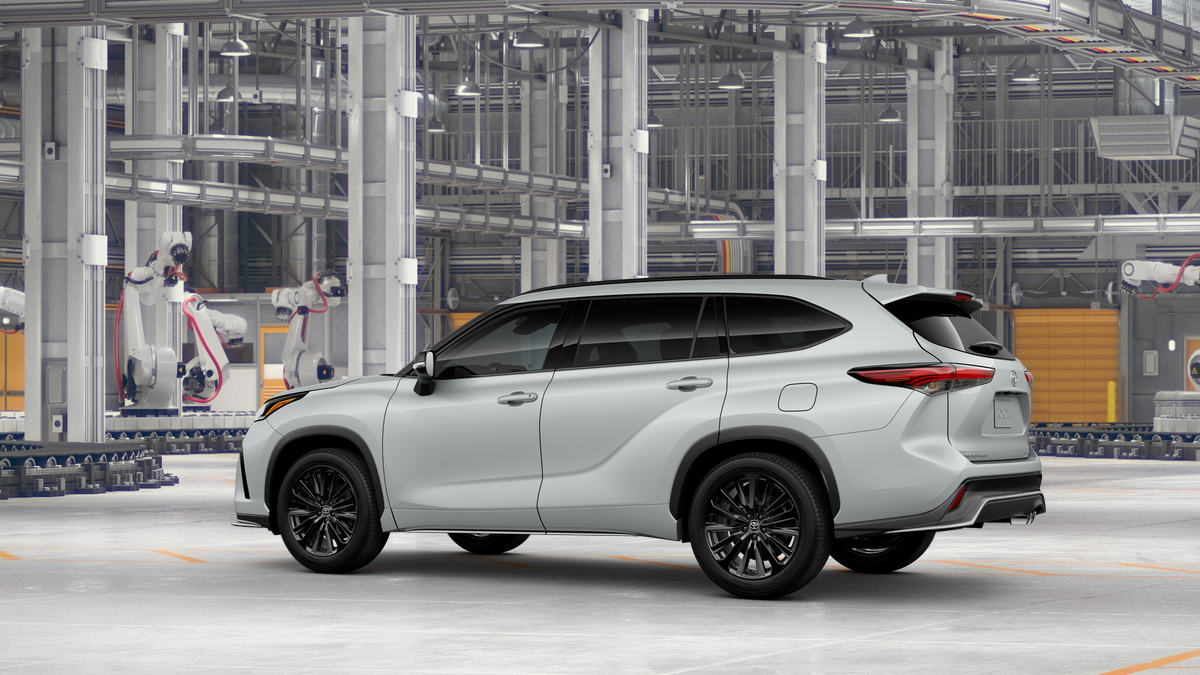 2025 Toyota Highlander XSE photo 3