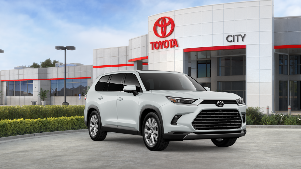 New 2026 Wind Chill Pearl <sup>1</sup> Toyota  Limited image 17