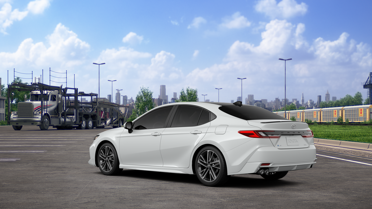 New 2026 Wind Chill Pearl <sup>1</sup> Toyota  XSE image 8