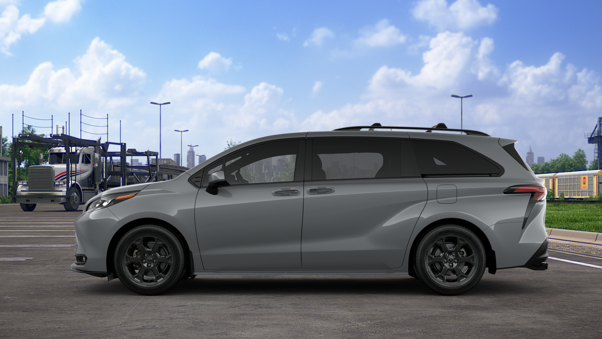 2025 Toyota Sienna XSE photo 4