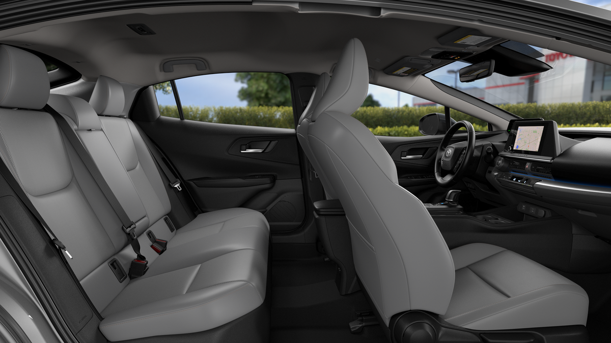 2026 Toyota Prius XLE photo 17