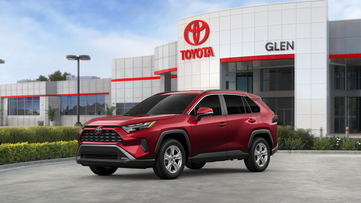 2025 Toyota RAV4 XLE photo 7