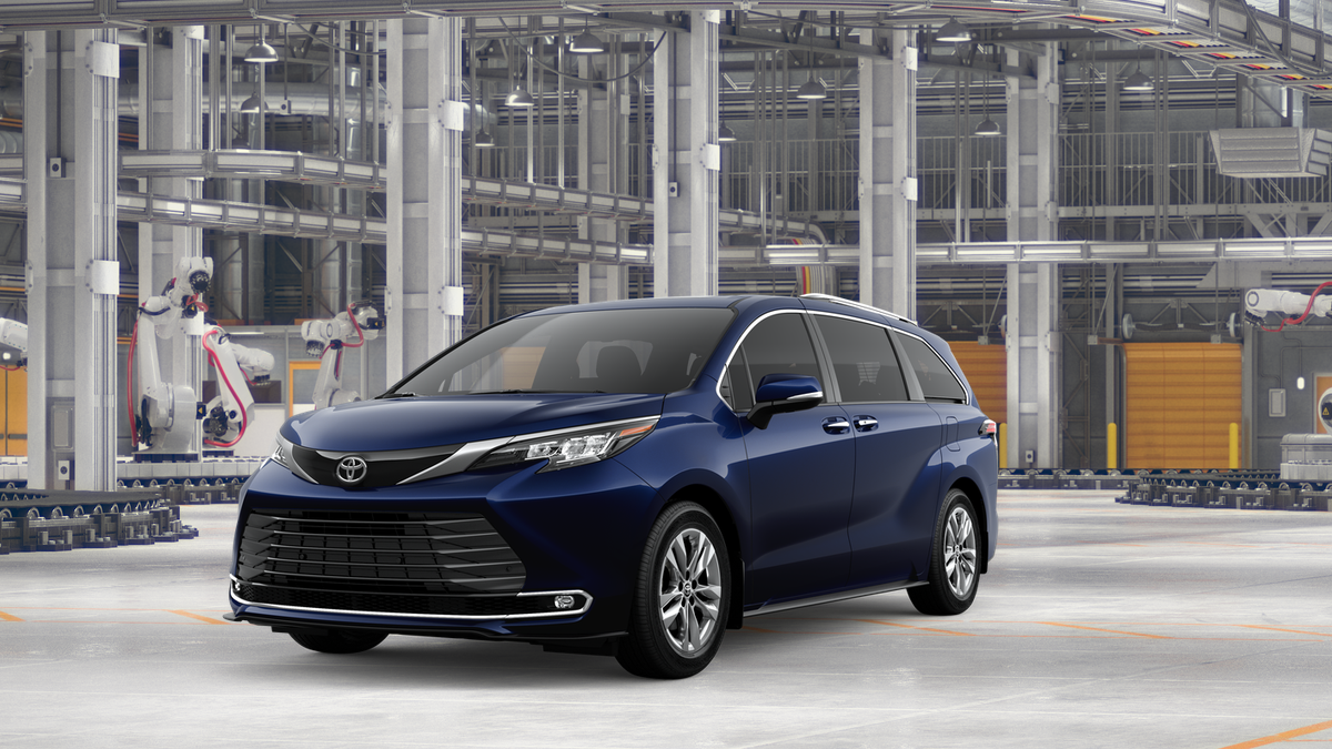 2026 Toyota Sienna Limited 7-Passenger Hybrid FWD's photo