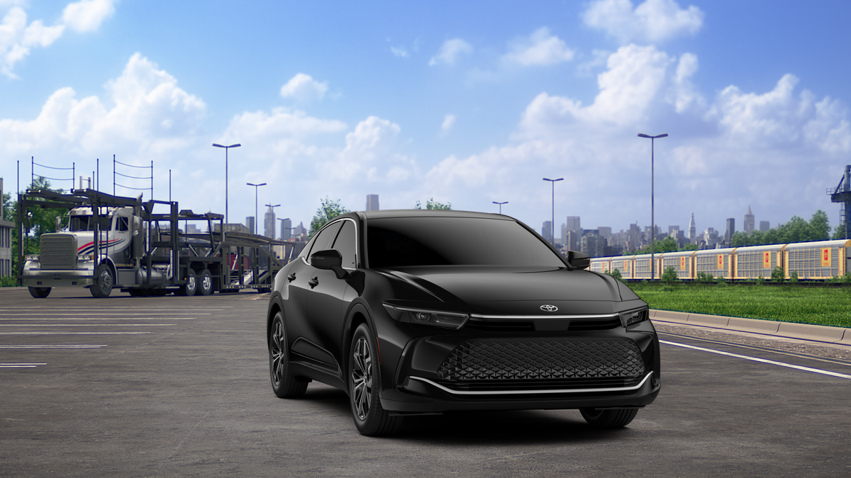 2026 Toyota Crown XLE - Photo 18