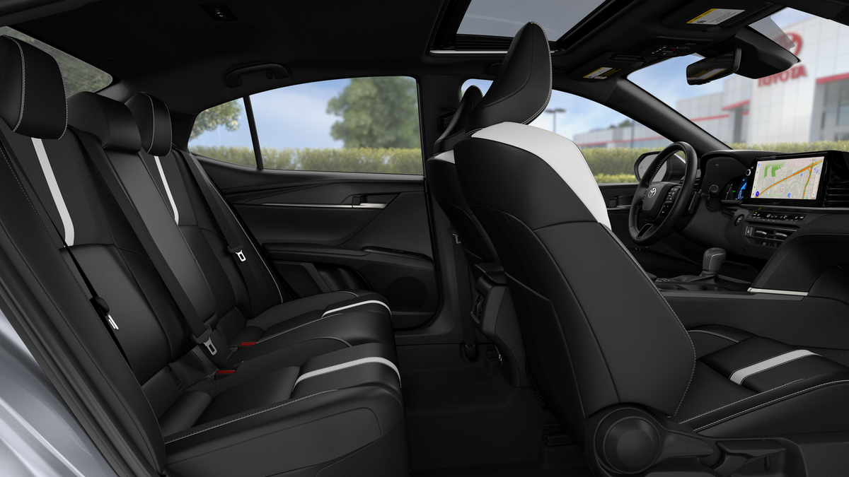 2025 Toyota Camry SE photo 22