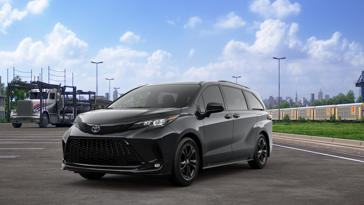 2025 Toyota Sienna XSE