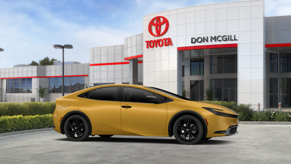 New 2027 Toyota Prius Plug-in Hybrid Sedan