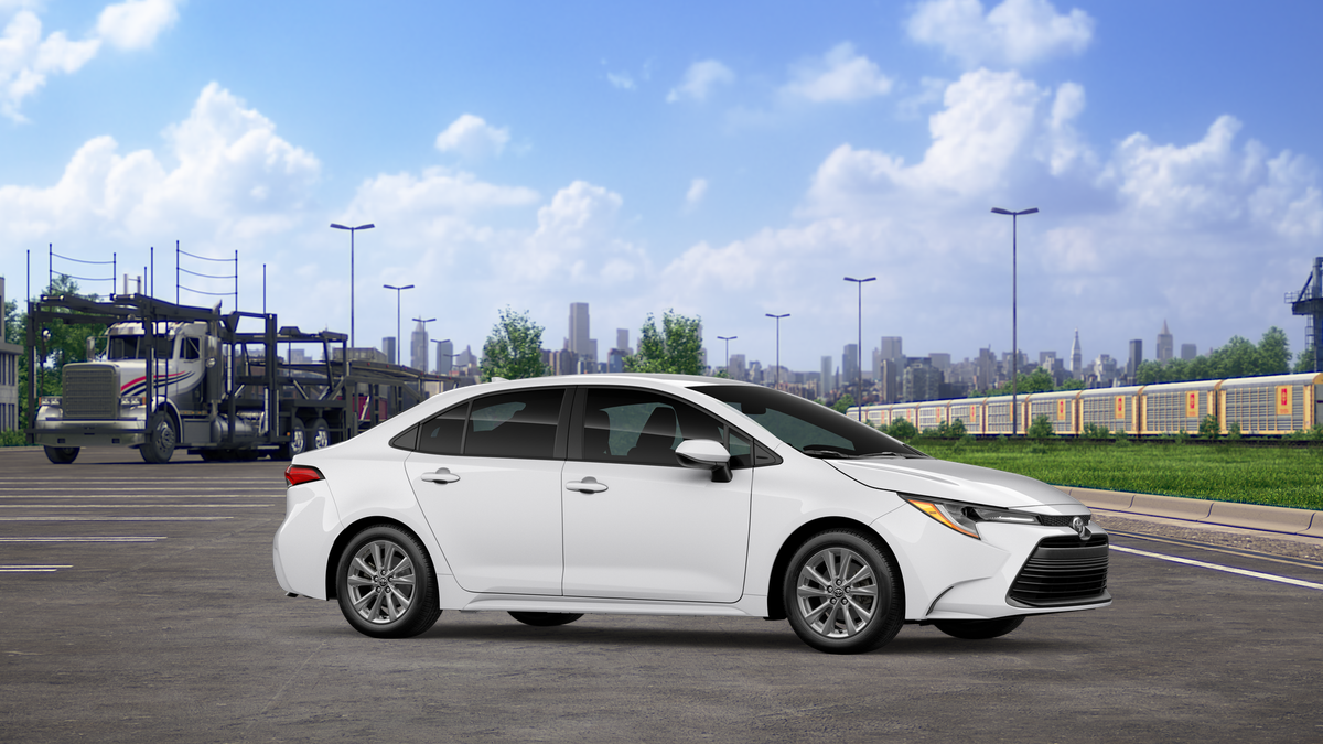 2026 Toyota Corolla LE photo 13